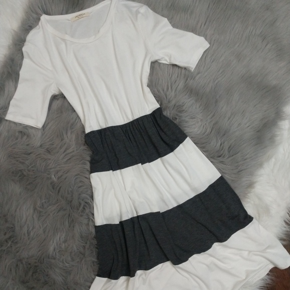 💥CLEARANCE Charcoal Stripe 3/4 Sleeve Midi Dress - Picture 8 of 8